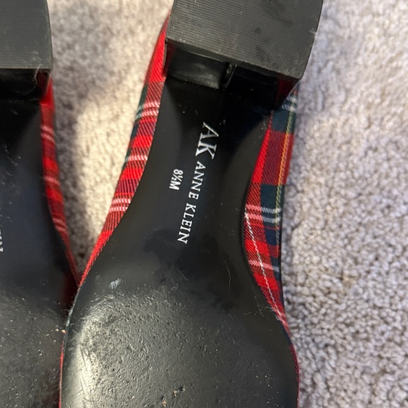 Anne Klein Red and Black Tartan Plaid Block Heel - Picture 6 of 7